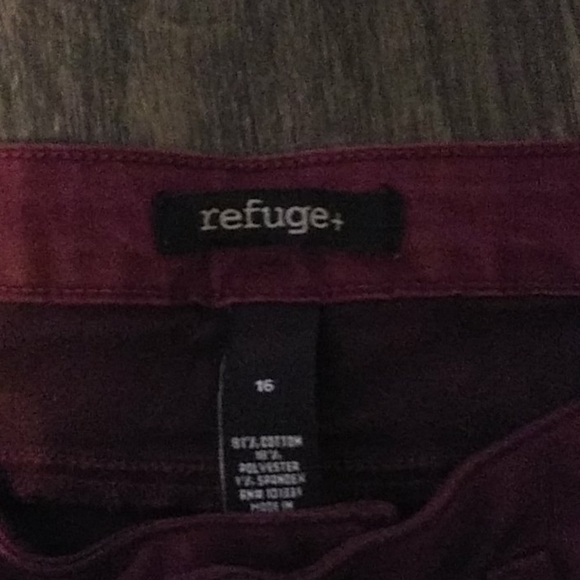 Red jeans by refuge - Picture 3 of 3